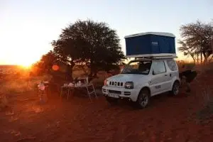 roof-top tent car