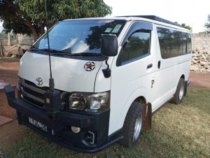 Thw luxury safari with luxury vehicle